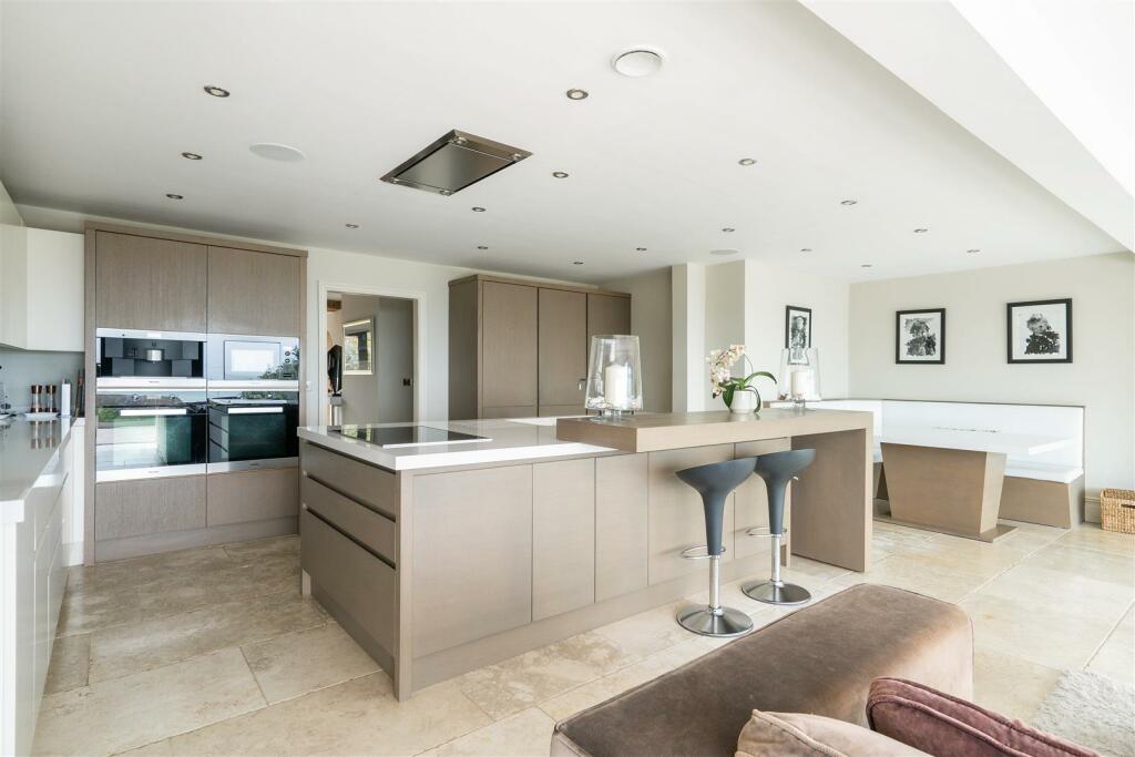 19, Roedean Crescent 320828  (51).jpg