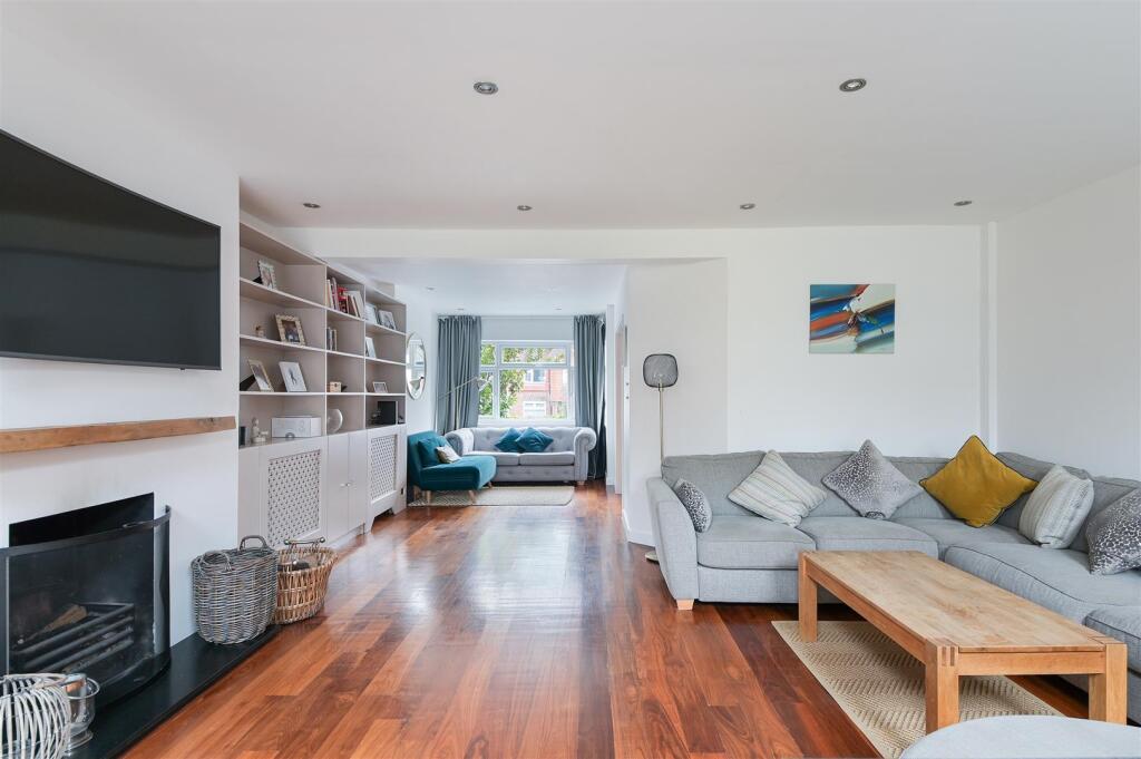 CHIPSTEAD WAY,42- (11).jpg