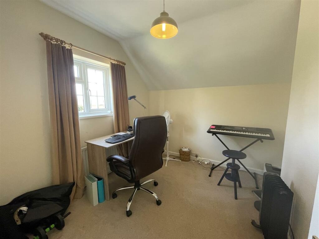 Bedroom 2.jpg