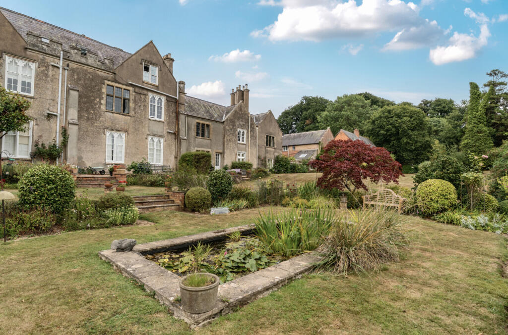 Communal Grounds