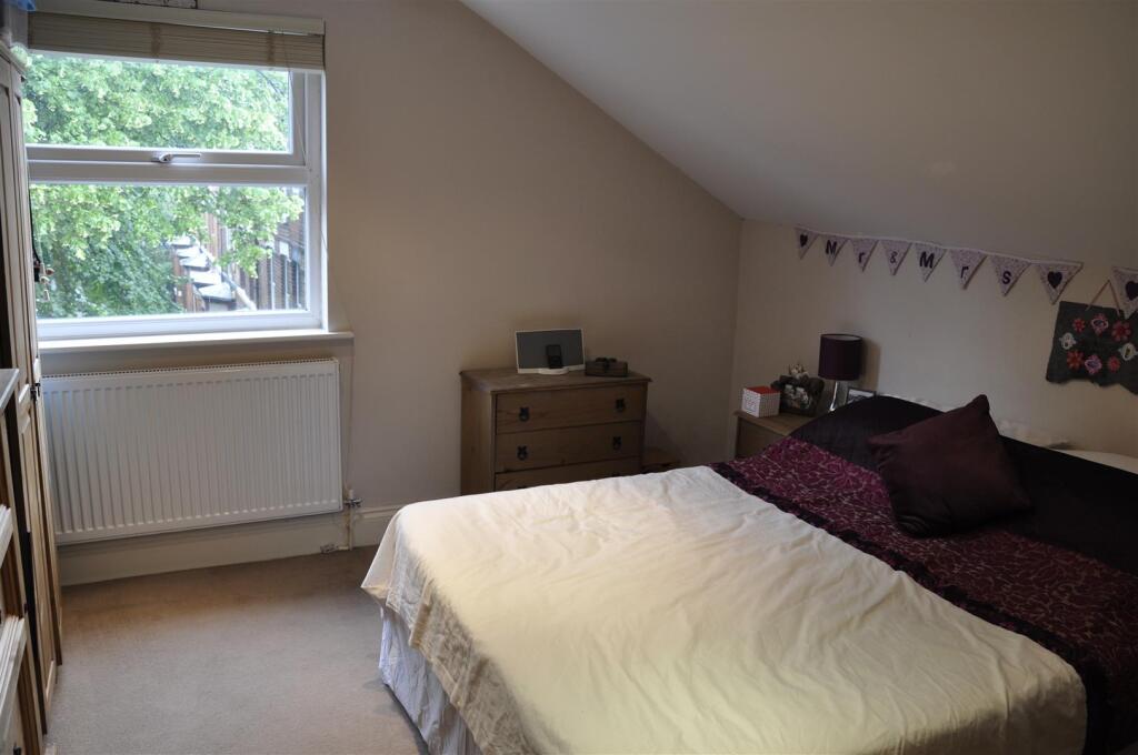 Bedroom.JPG