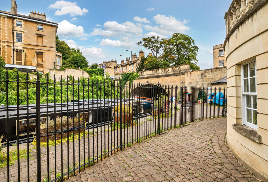 1341556-7-68a308a...