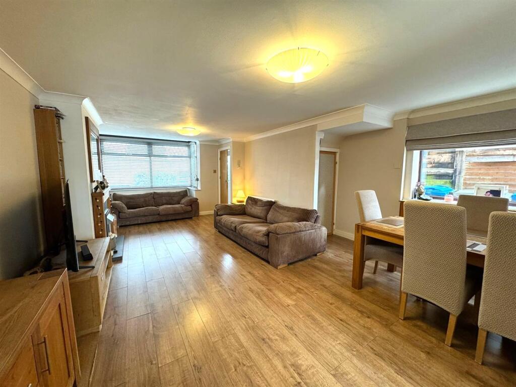 PHOTO-2025-08-21-07-09-28 2.jpg