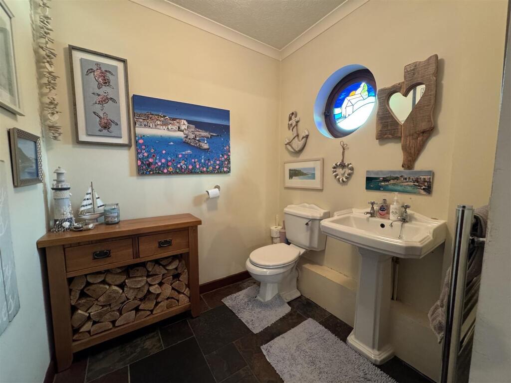 CLOAKROOM