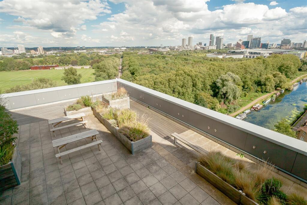 Communal Roof Terrace