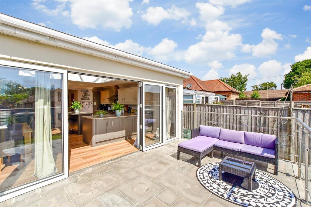 External Lifestyle Photograph