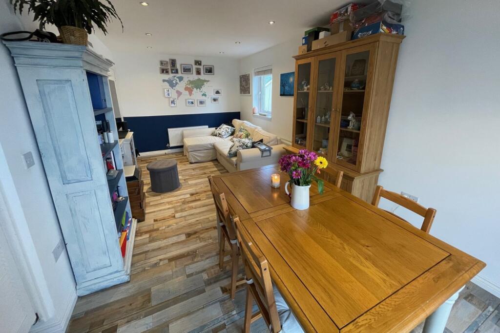 Living/Dining Room