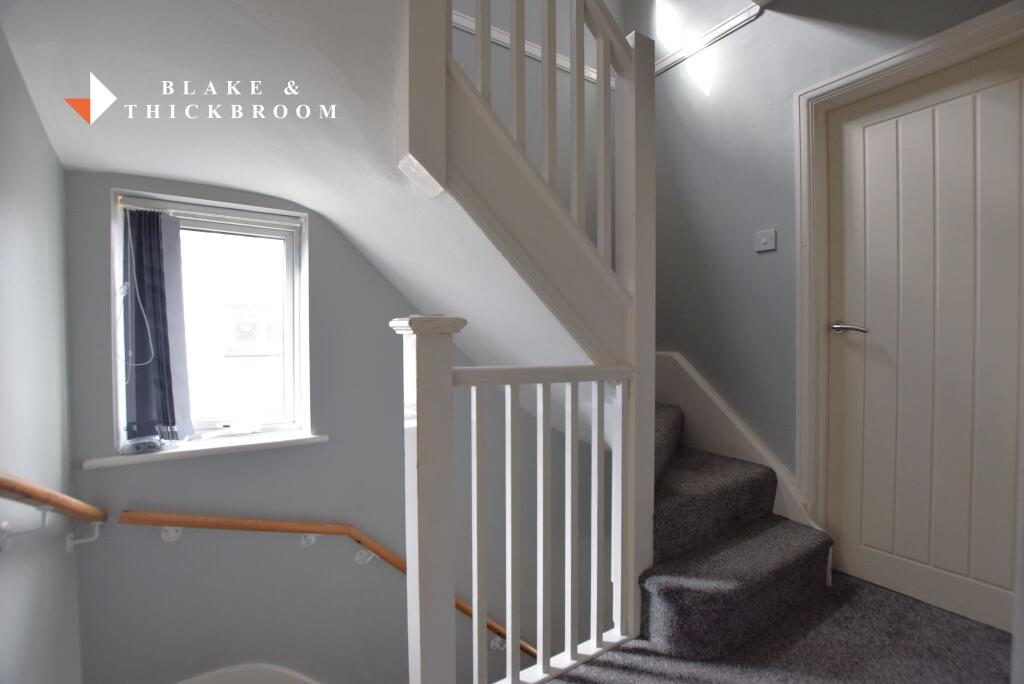 FIRST FLOOR LANDING