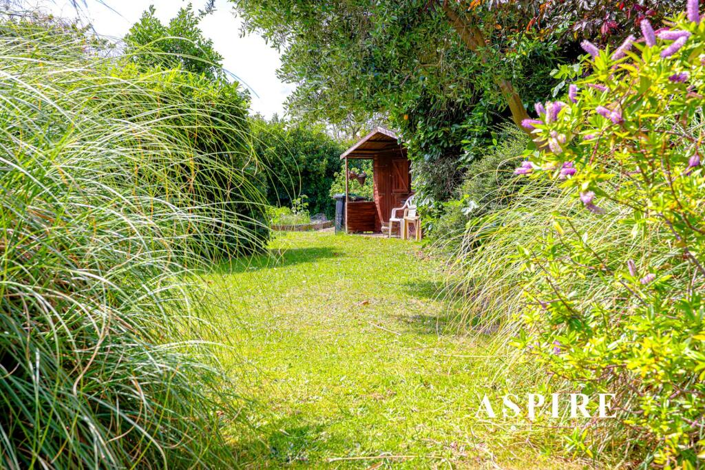 Crowstone Water1028.jpg