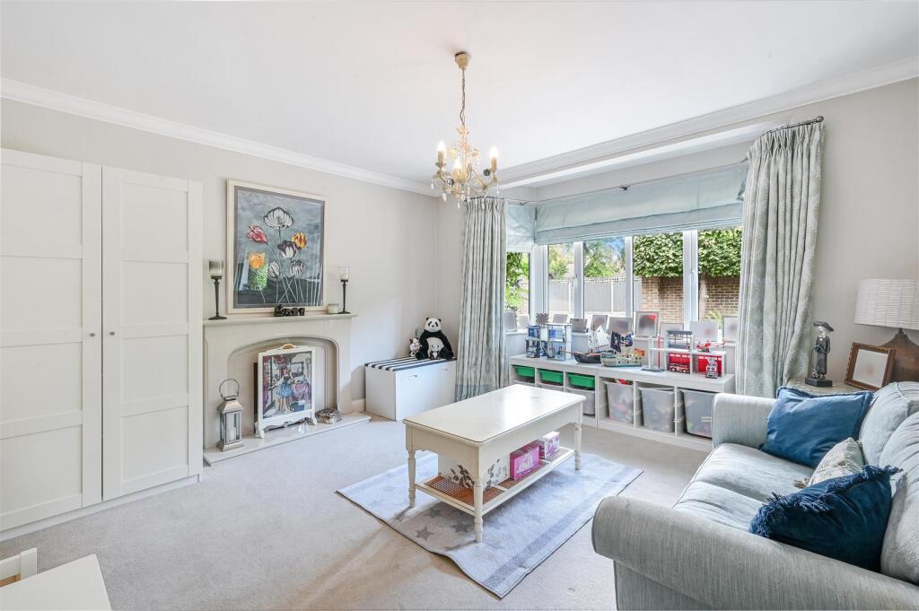 ALEXANDRA ROAD (15).jpg