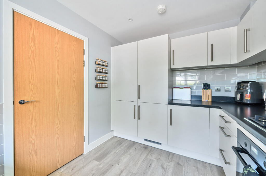 6-682314632949b-1...