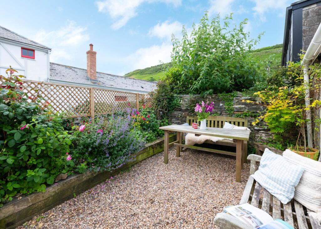 68430b0e6d839_Shrub Cottage-4-resized