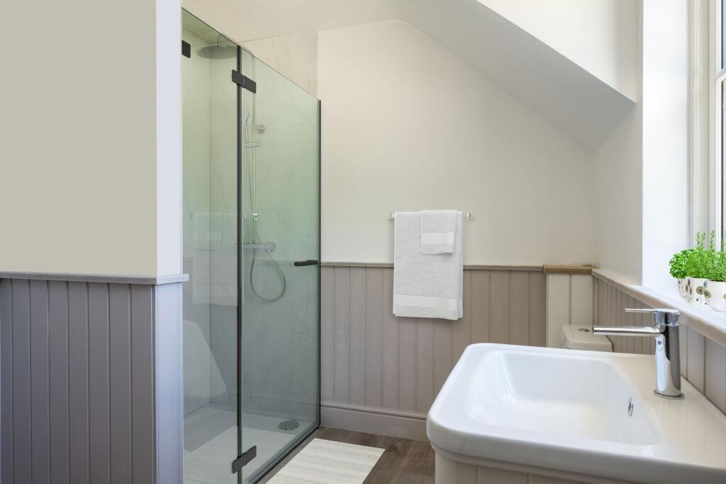 Digital Image: Principal Bathroom