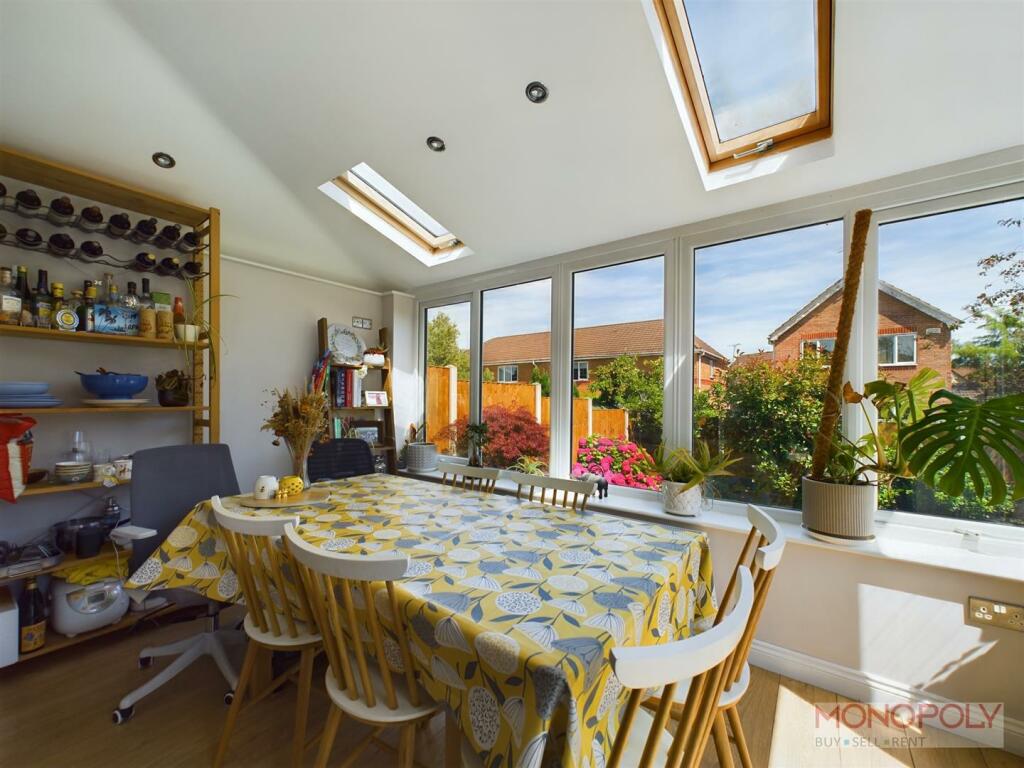 SUN ROOM