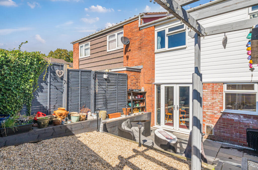 1353870-4-68c7e50...