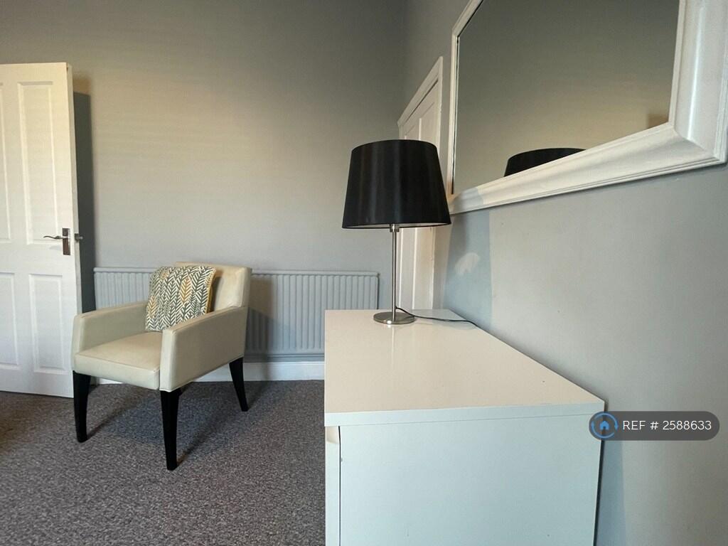 Front Bedroom 