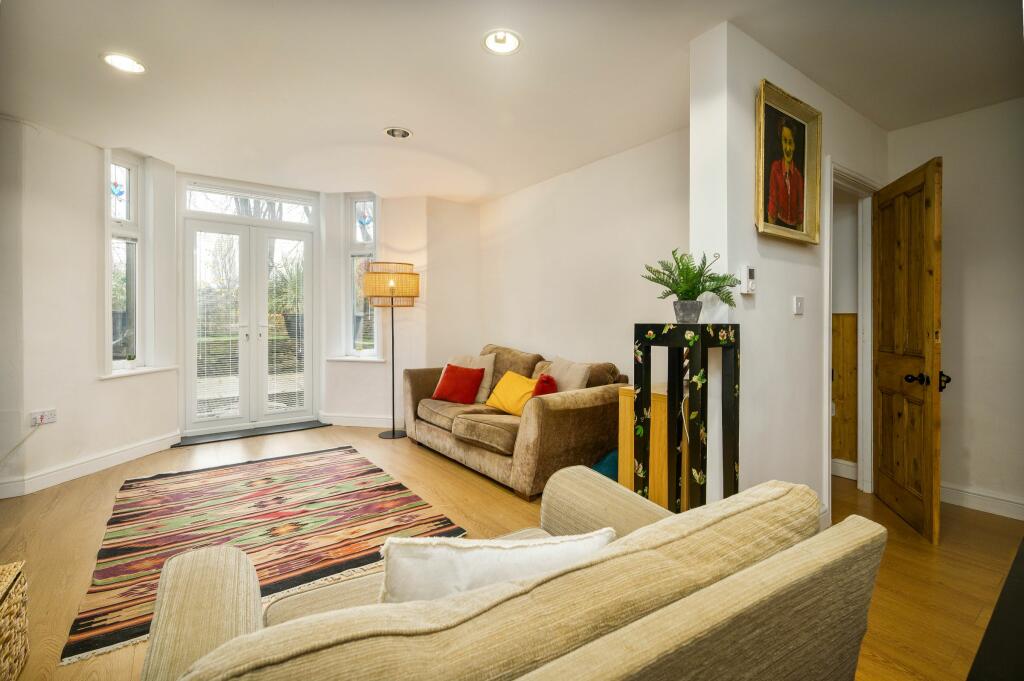 Basement annex lounge 
