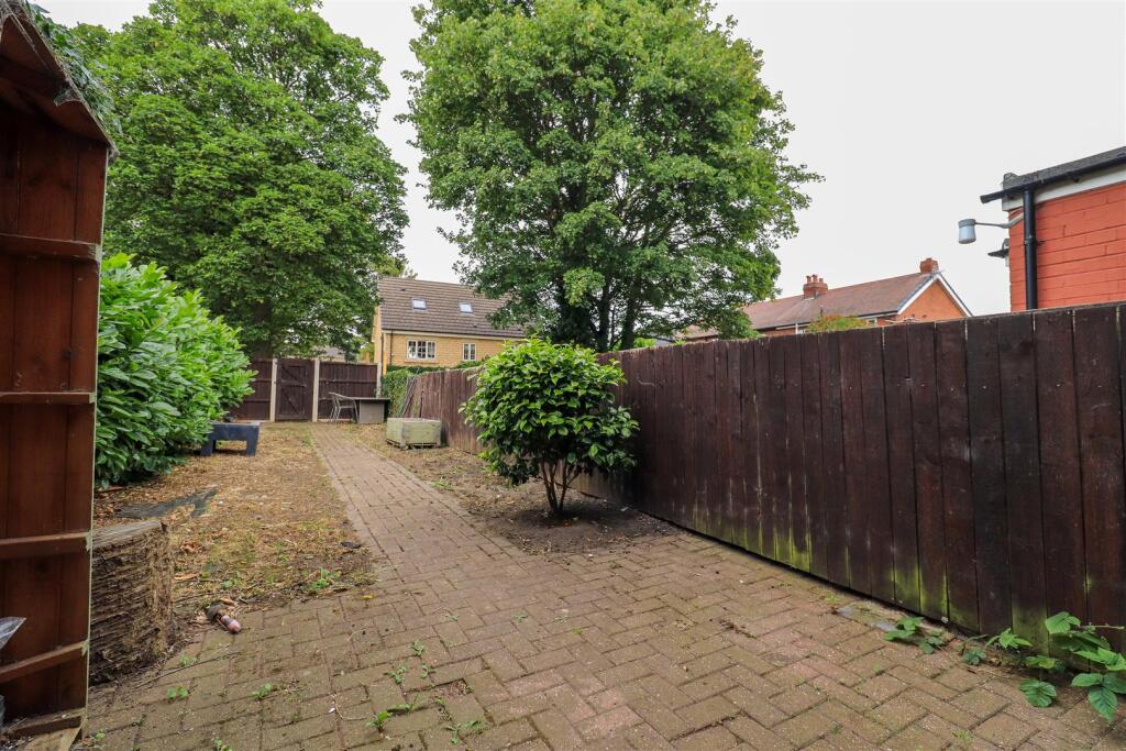 greenbank grove rear shot (3).jpg