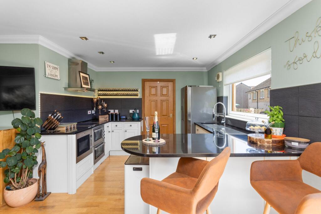 Kitchen/Diner/Living Area