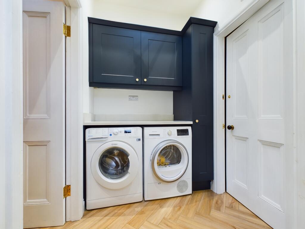 CAM02195G0-PR0064-STILL019