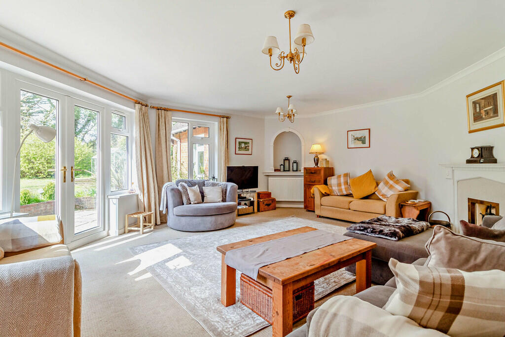 8548049-interior0...