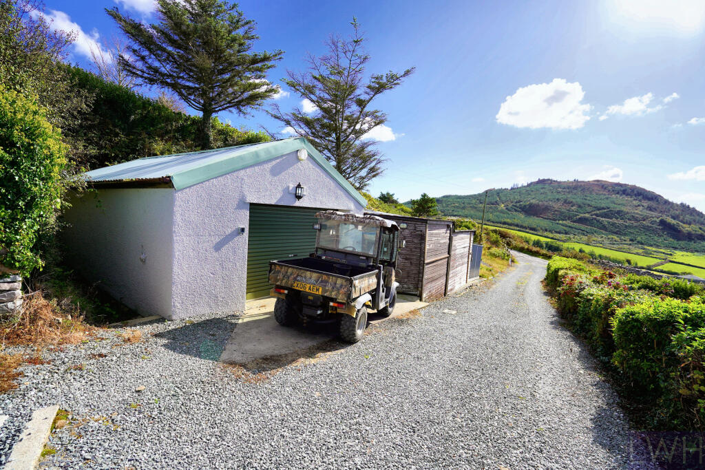 Garage &amp; Kennel