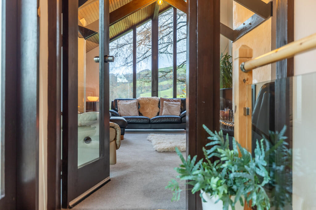 First Floor Livin...