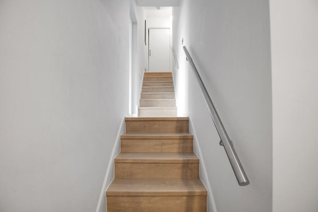 03-04f284197-GWL-...
