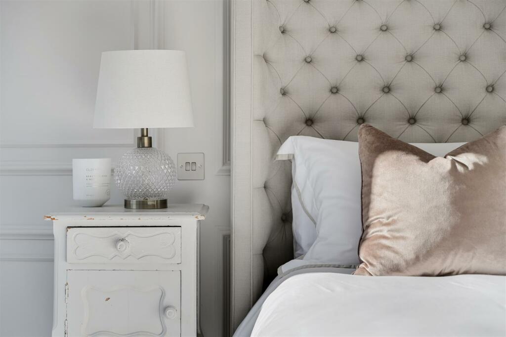 CUNLIFFE CLOSE, 1  (21).jpg