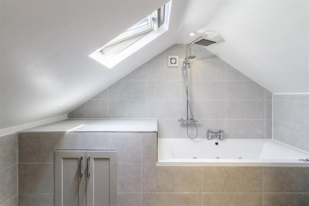 Kinabalu, Green End Rd, Fillongley