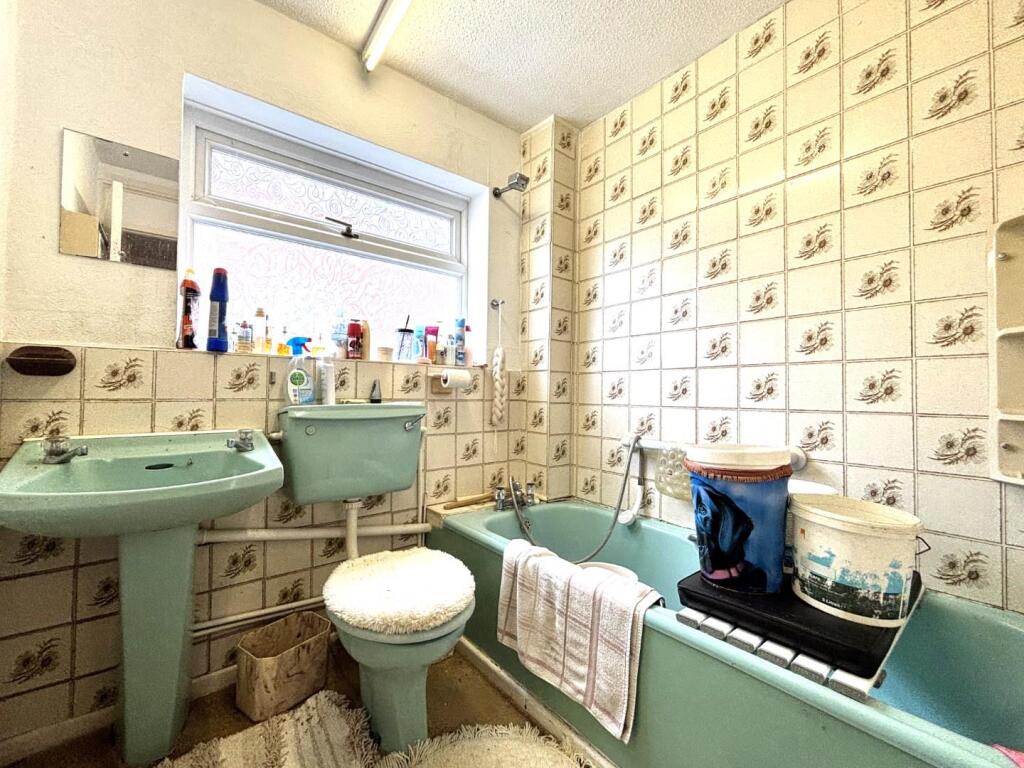 Bathroom.jpeg
