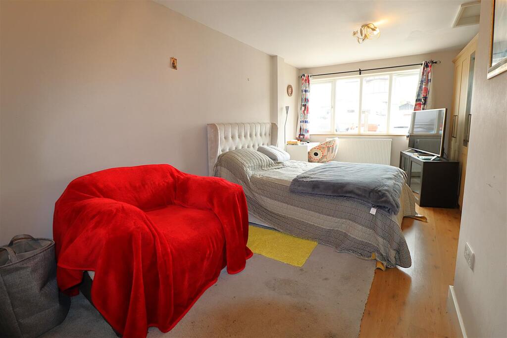 Lounge &amp; Bedroom