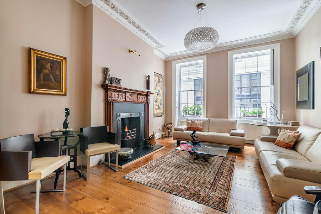Craven_Street_01
