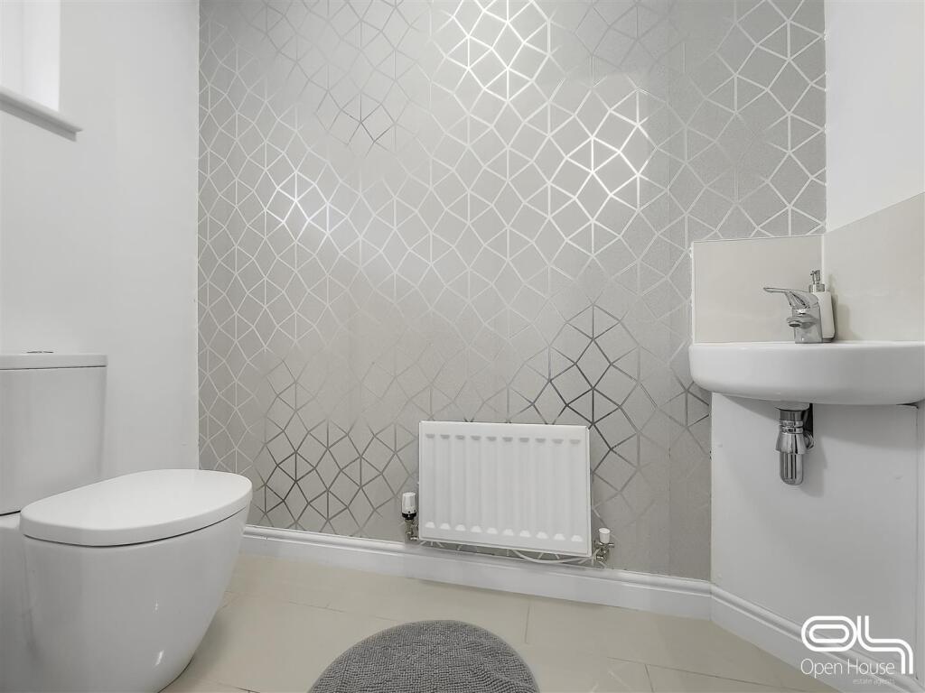 Henley Grove, Church Gresley (15).jpg