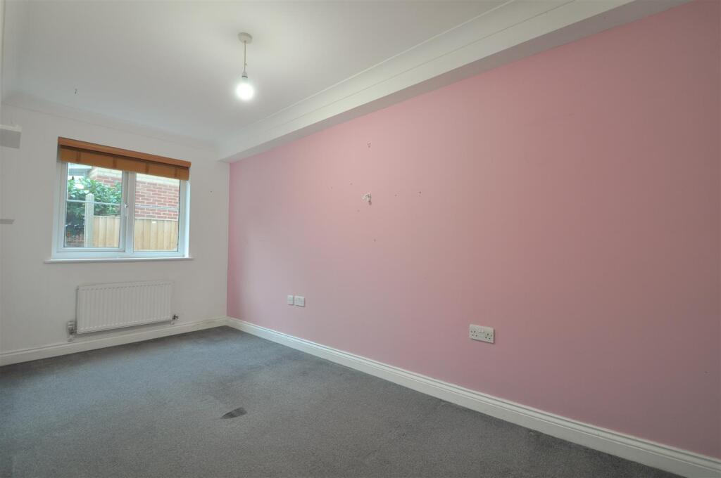 Bedroom 2.jpg