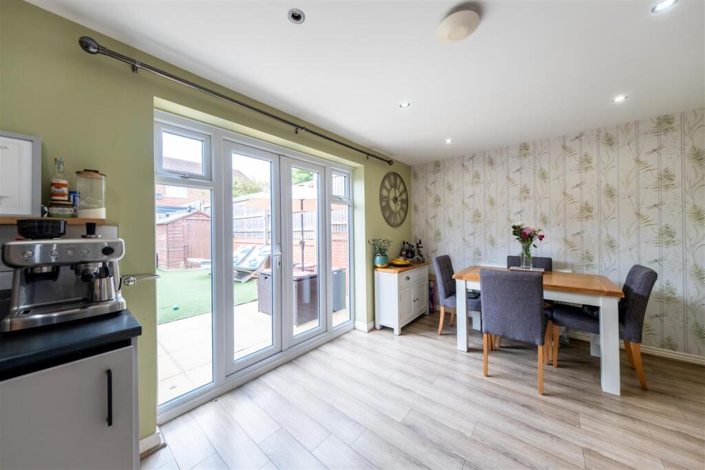 29 Firecrest Way-004.jpg