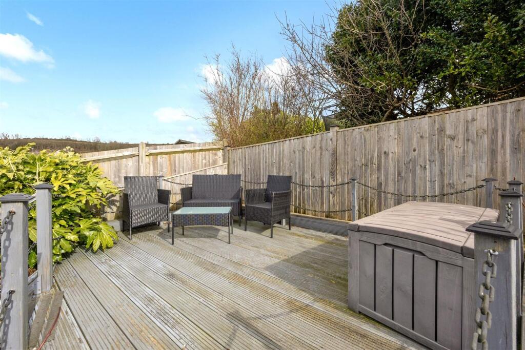 Broad Rig Avenue 41 DECKED TERRACE.jpeg
