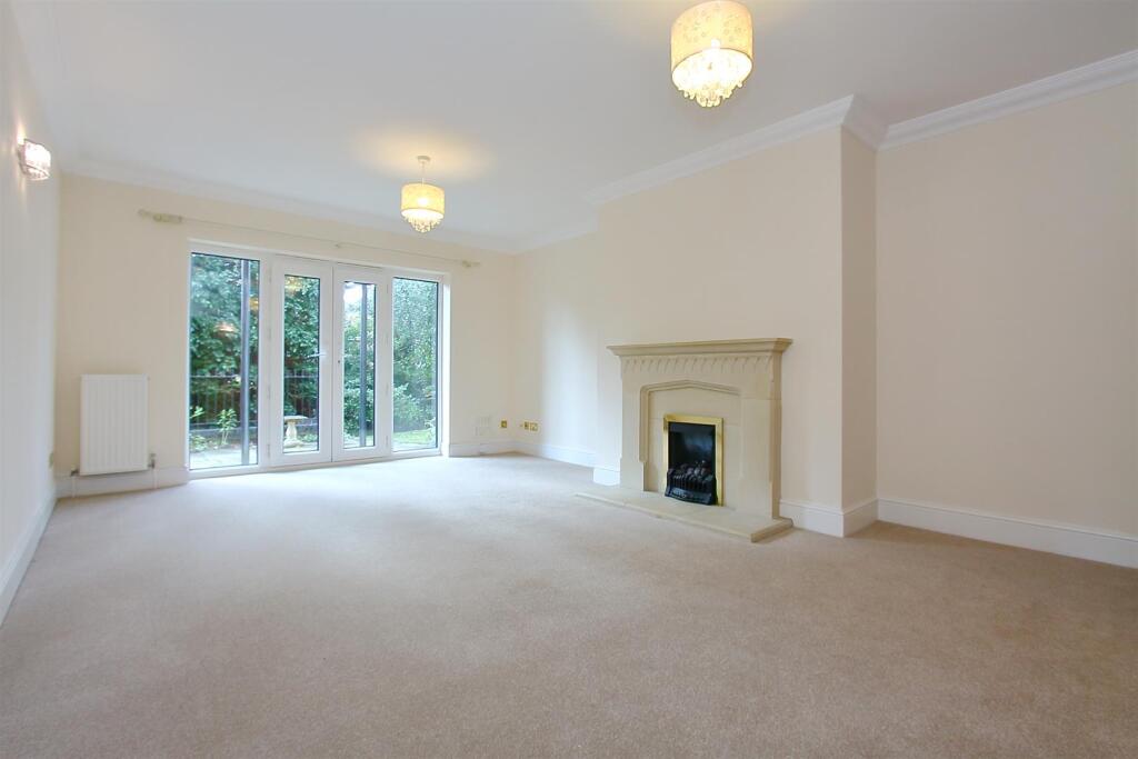 2 Atherton Court (8).JPG