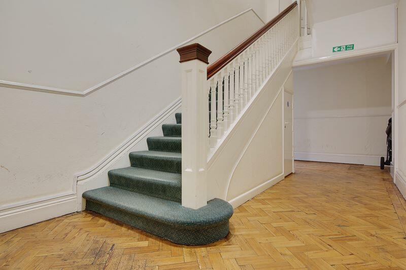 Communal Lobby/Stairs