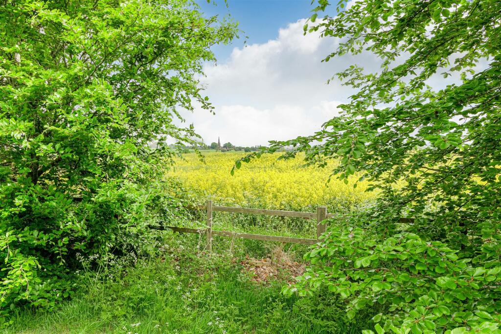 3 Poplars Yard, Shuttington