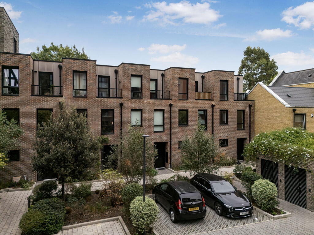 Lawrence Road, London, N15 4EG