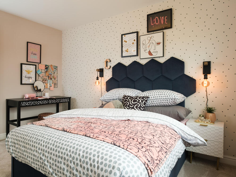 The Lincoln 3 Semi - Main Bedroom