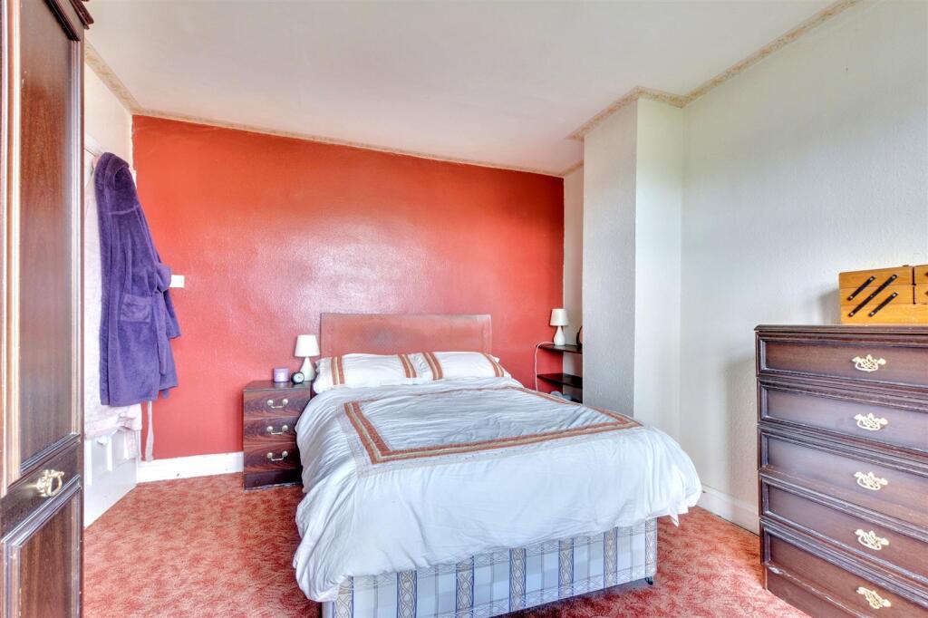 Bedroom One (3).jpeg