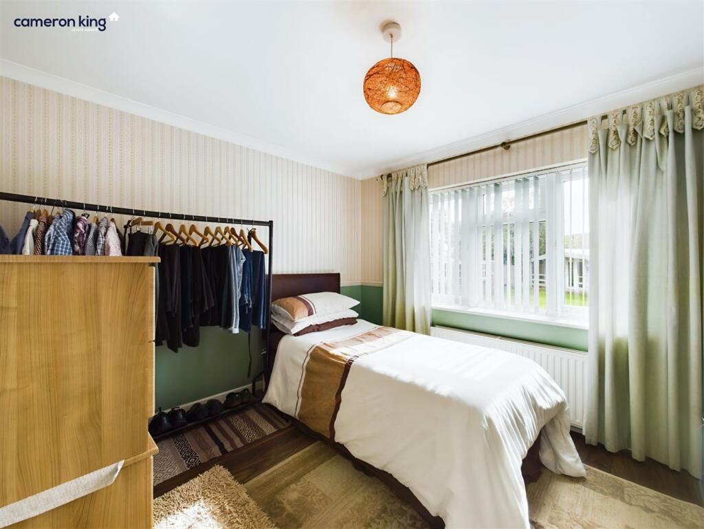 bed 203.jpg