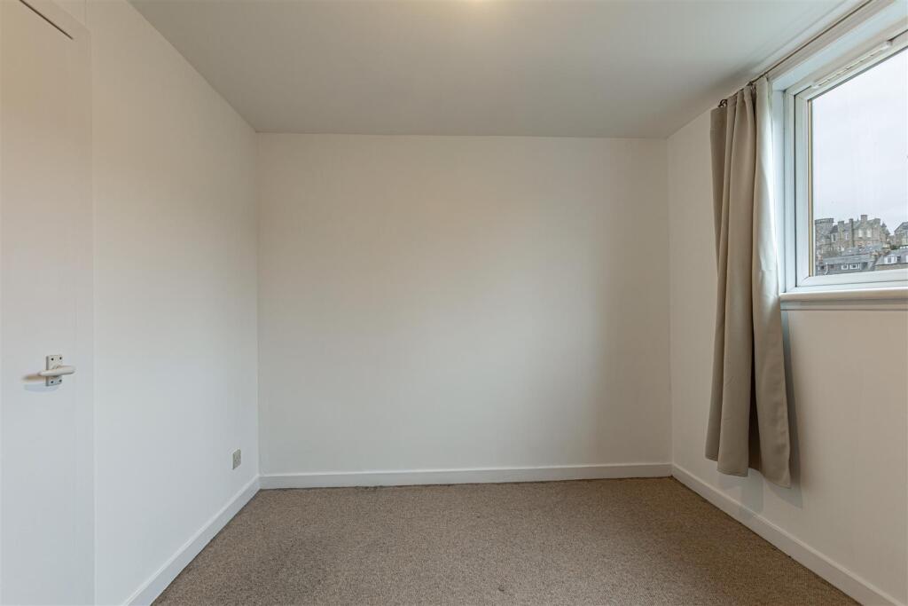 9 Millburn Place Selkirk 24.JPG