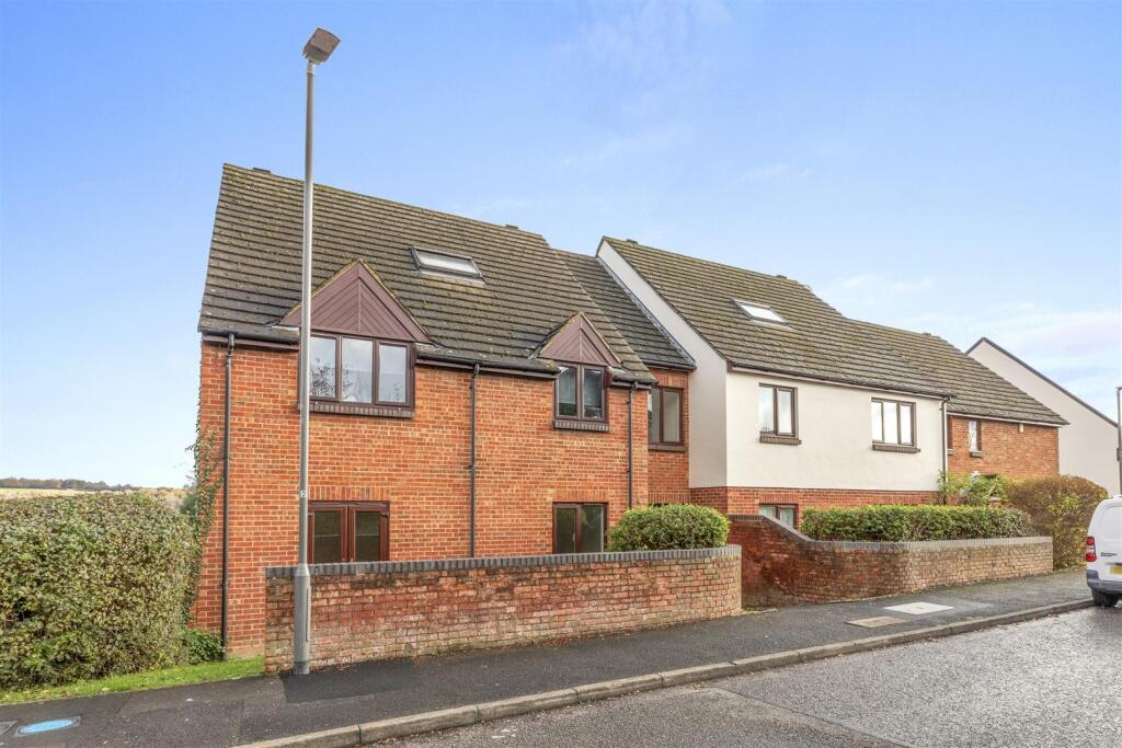 10 Windrush Court, HP13 7UL-13.jpg