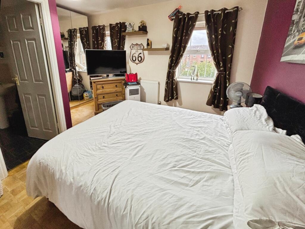pbox-bedroom-337748.jpeg