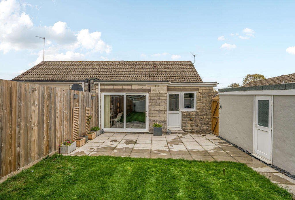 1370309-5-68f8ef7...