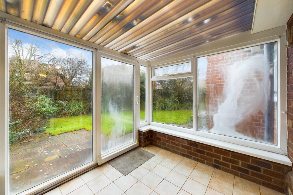 CAM03162G0-PR0208-STILL009