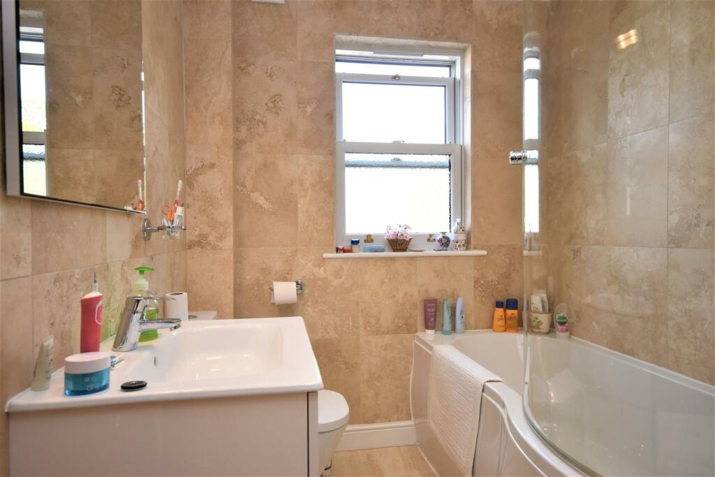 Family Bathroom.jpg